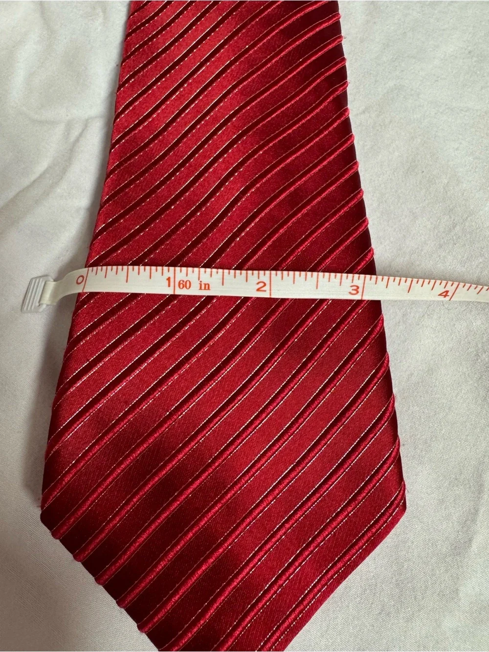 Men's Red Diagonal Stripe Tie - Sleek Formal Accessory